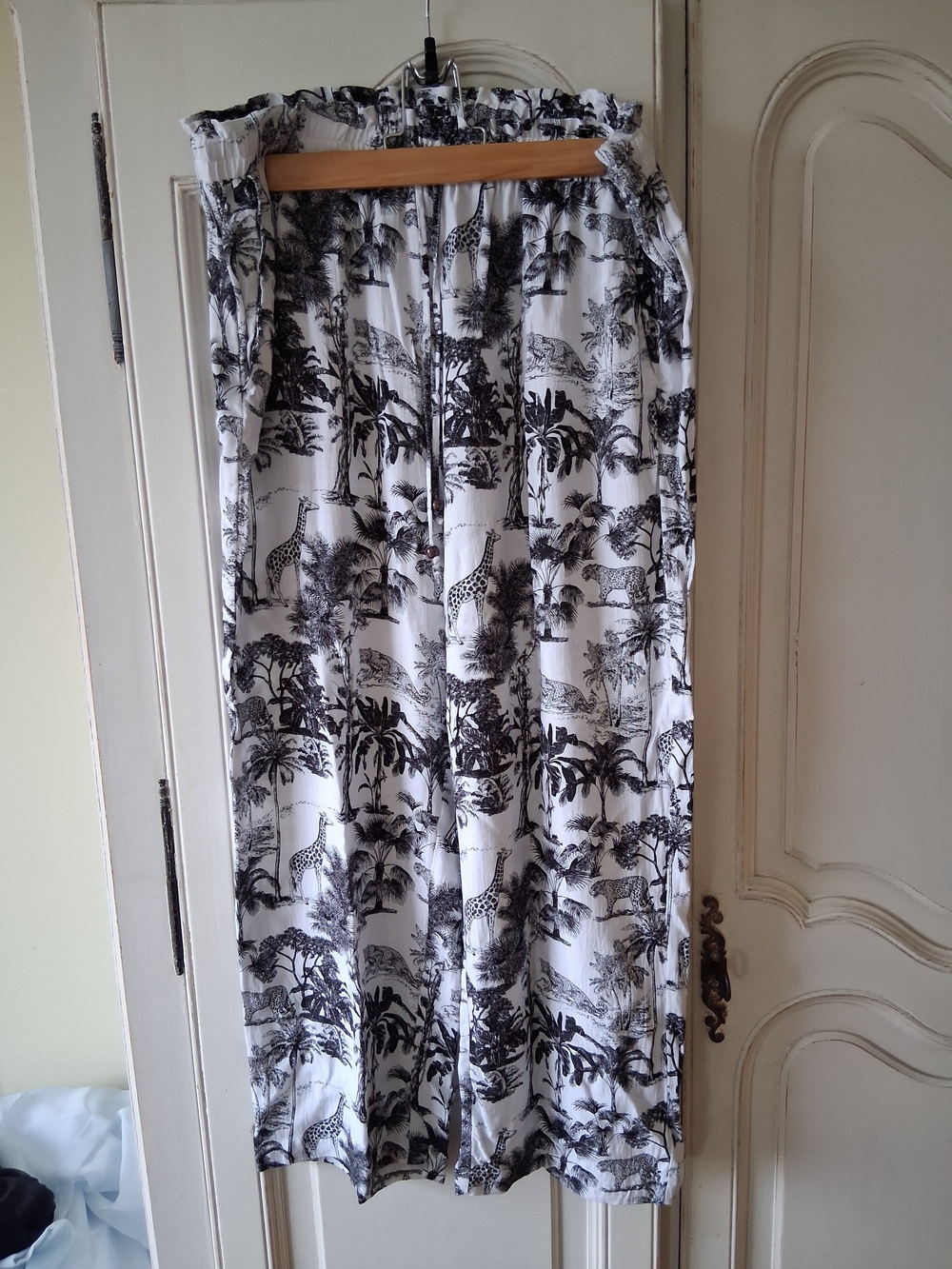 Jane and Delancey Black & White Safari Toile Wide-Leg Pants